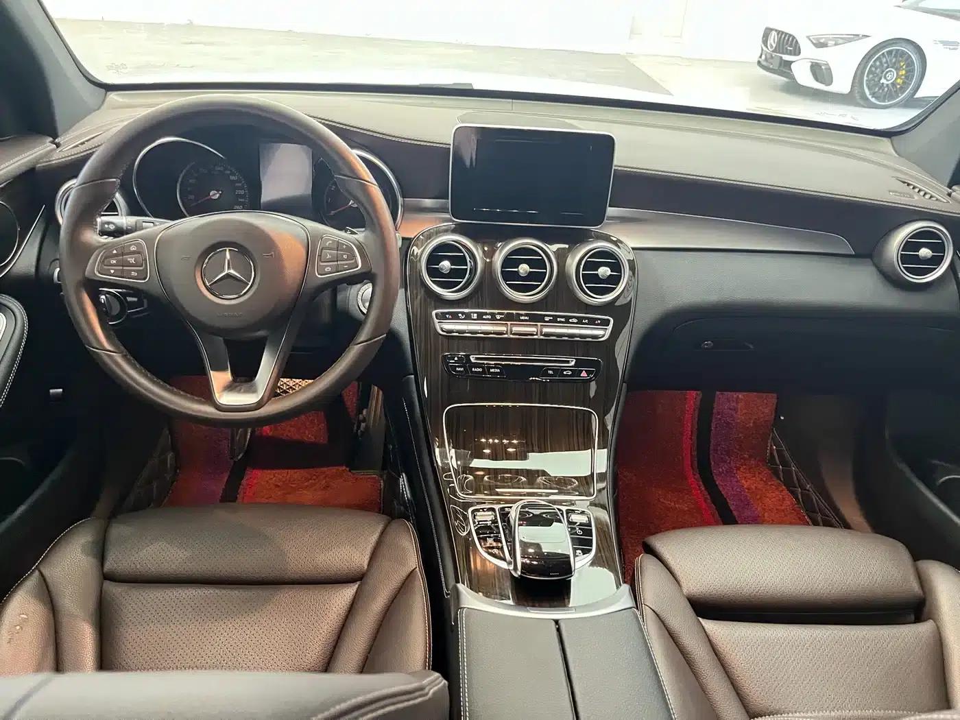 Mercedes-Benz GLC 2019 GLC 260 4MATIC Luxury — миниатюра 14