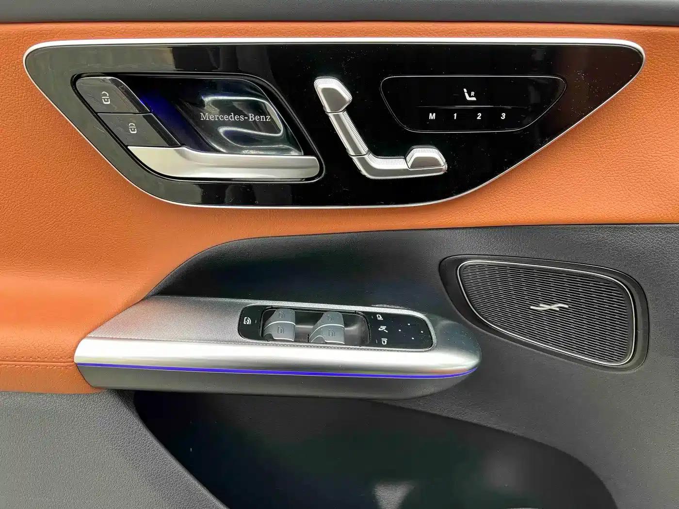 2025 Mercedes-Benz GLC 300 L 4MATIC Dynamic 5-seater — миниатюра 11