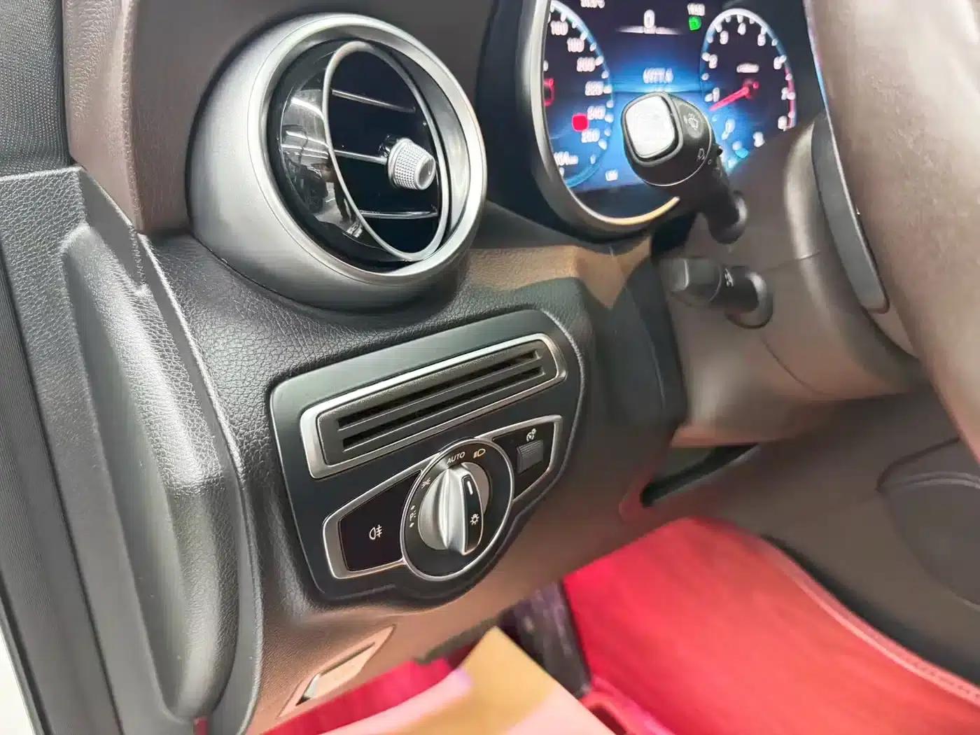 2021 Mercedes-Benz GLC 300 L 4MATIC Dynamic — миниатюра 12