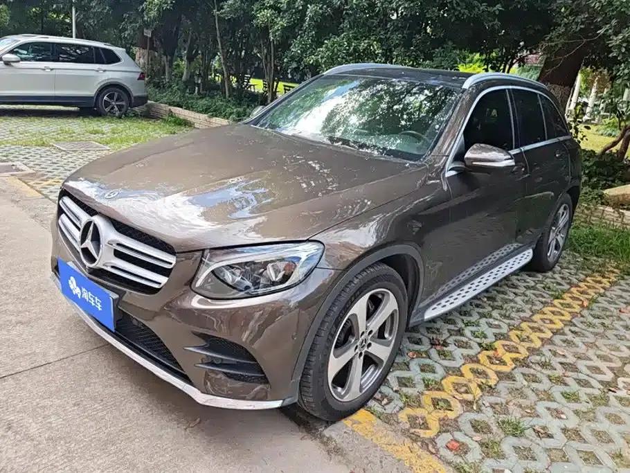 2017 Mercedes-Benz GLC 300 4MATIC Dynamic — миниатюра 1