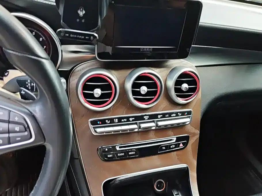 2017 Mercedes-Benz GLC 300 4MATIC Dynamic — миниатюра 13