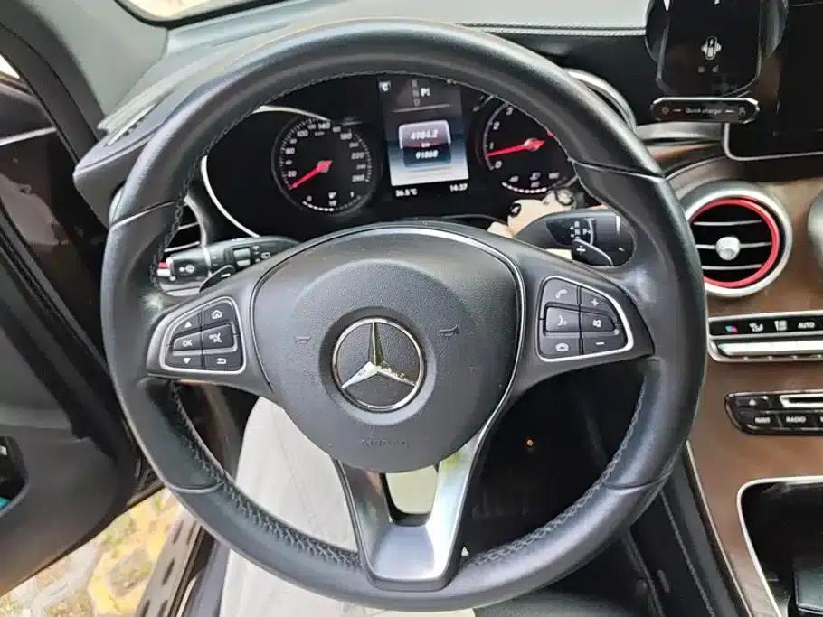 2017 Mercedes-Benz GLC 300 4MATIC Dynamic — миниатюра 15