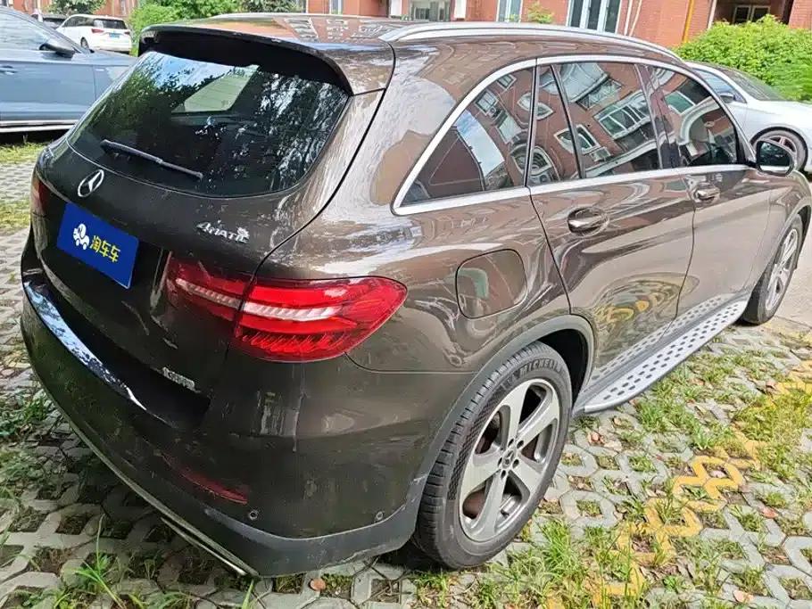 2017 Mercedes-Benz GLC 300 4MATIC Dynamic — миниатюра 3