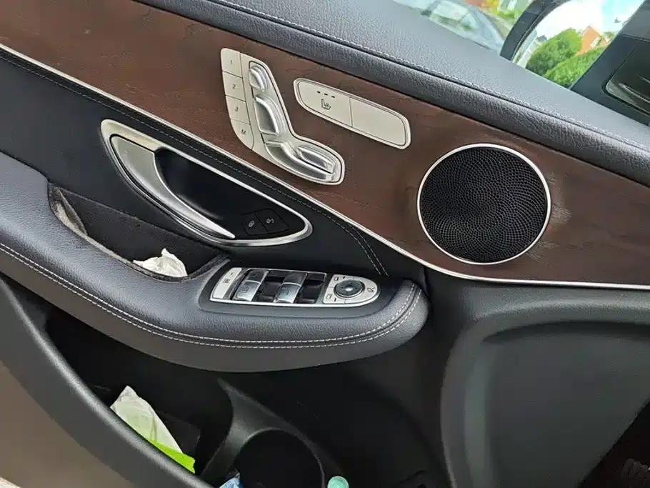 2017 Mercedes-Benz GLC 300 4MATIC Dynamic — миниатюра 7