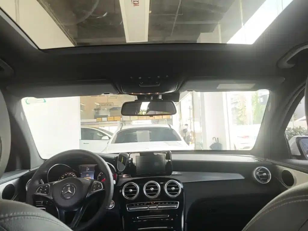 2017 Mercedes-Benz GLC 200 4MATIC — миниатюра 18