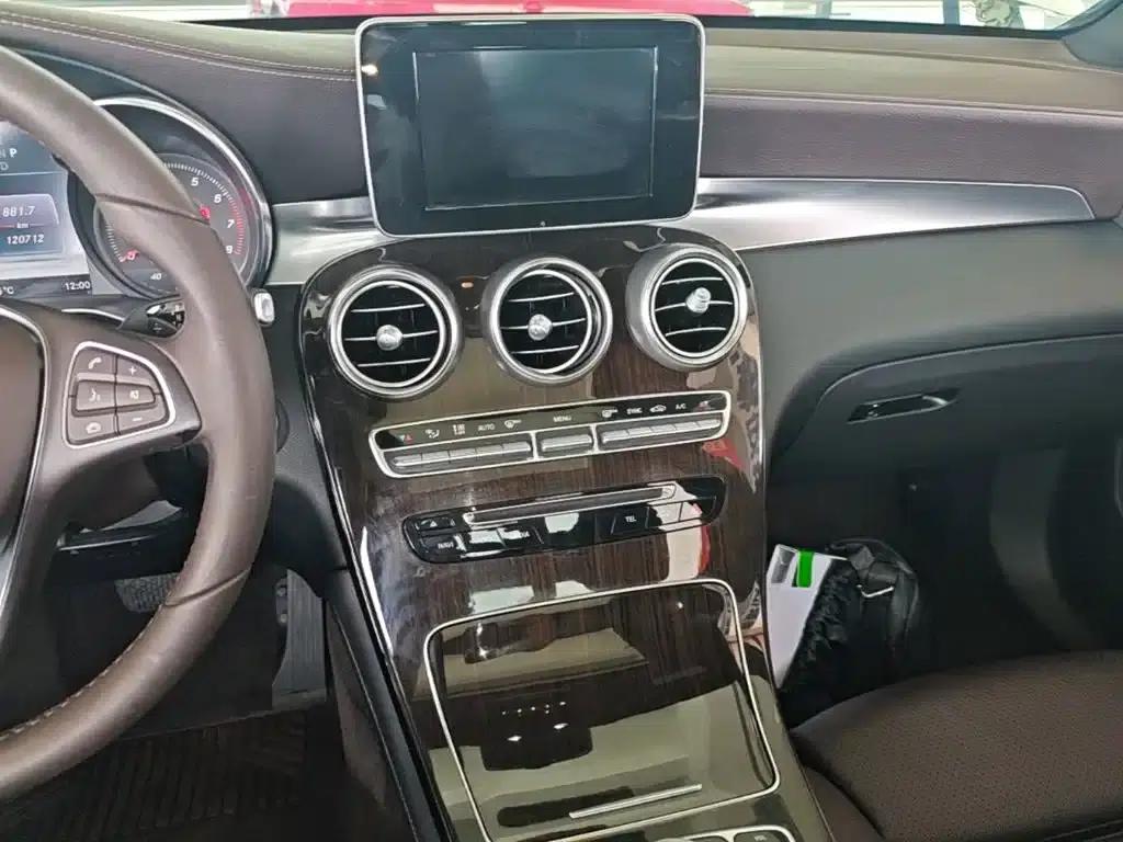 2018 Mercedes-Benz GLC Facelift: GLC 260 4MATIC Luxury — миниатюра 13