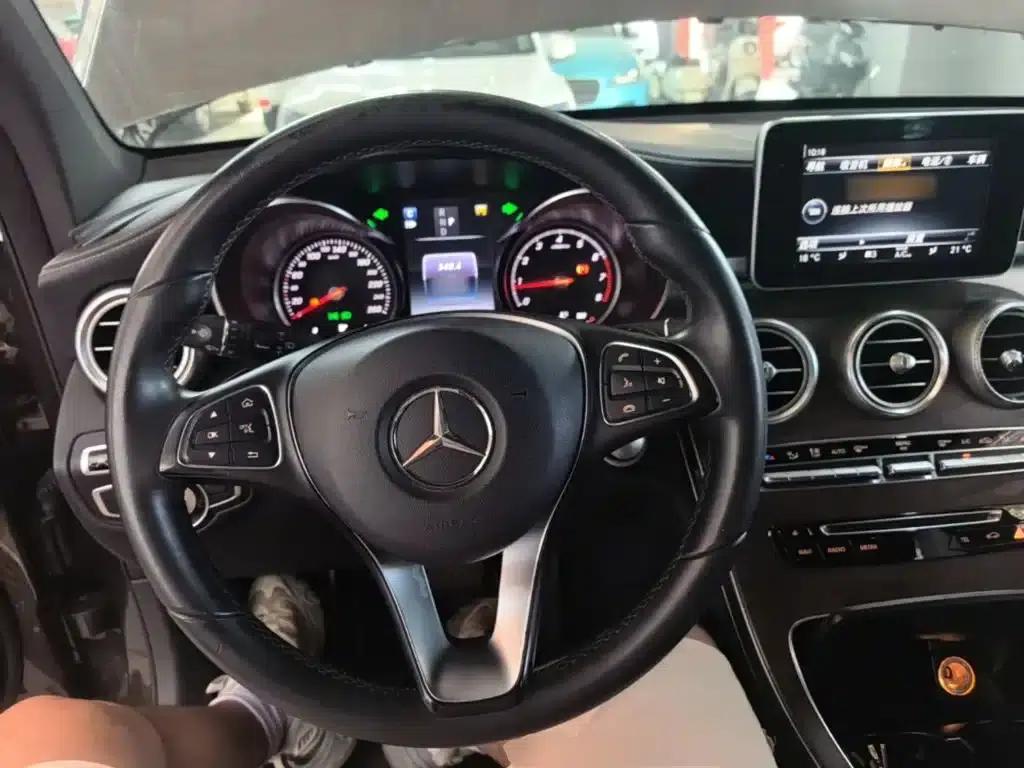 2016 Mercedes-Benz GLC 300 4MATIC Dynamic — миниатюра 11