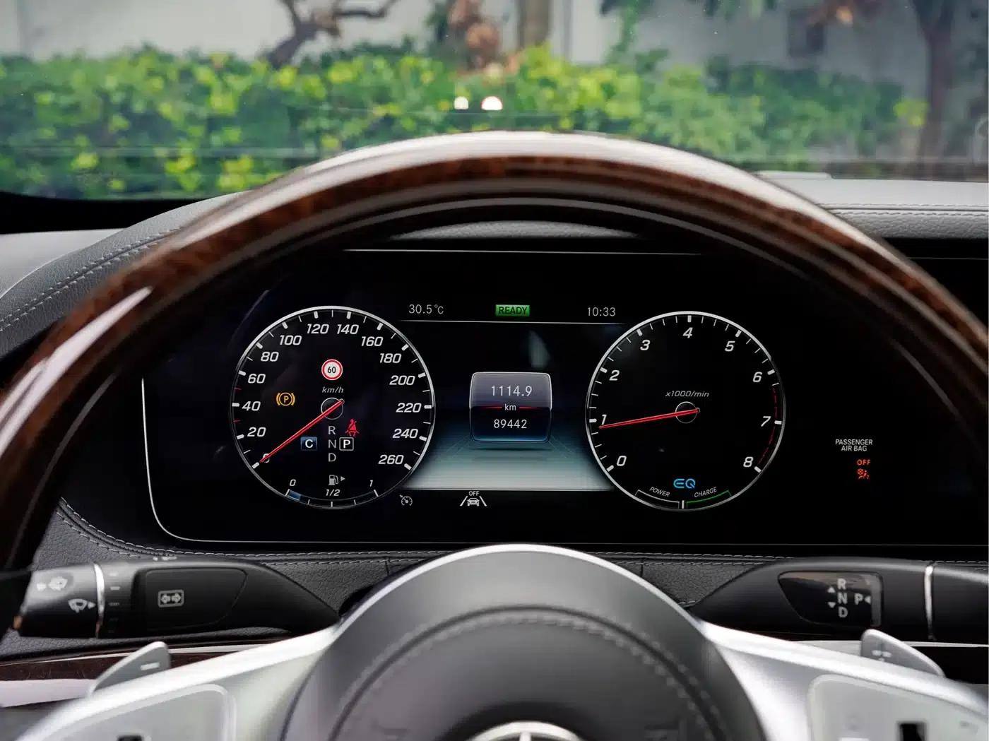 Maybach S-Class 2020 S 450 4MATIC Collector's Edition — миниатюра 8