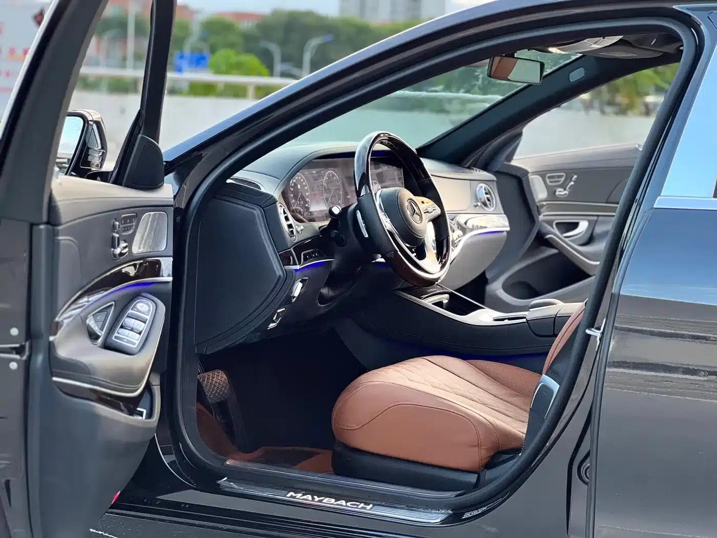 Maybach S-Class 2020 S 450 4MATIC Collector's Edition — миниатюра 4