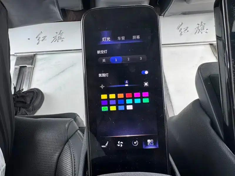 Hongqi HQ9 PHEV 2024 AWD Luxury Edition — миниатюра 6