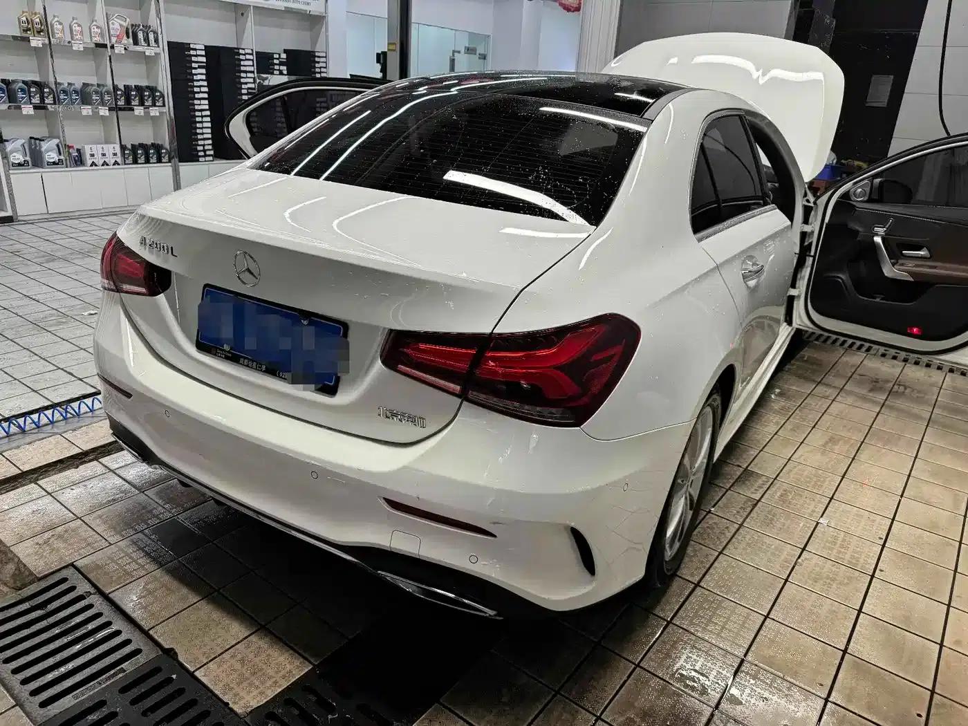 Mercedes-Benz A-Class 2020 Facelift A 200 L Sport Sedan Fashion Model — миниатюра 2