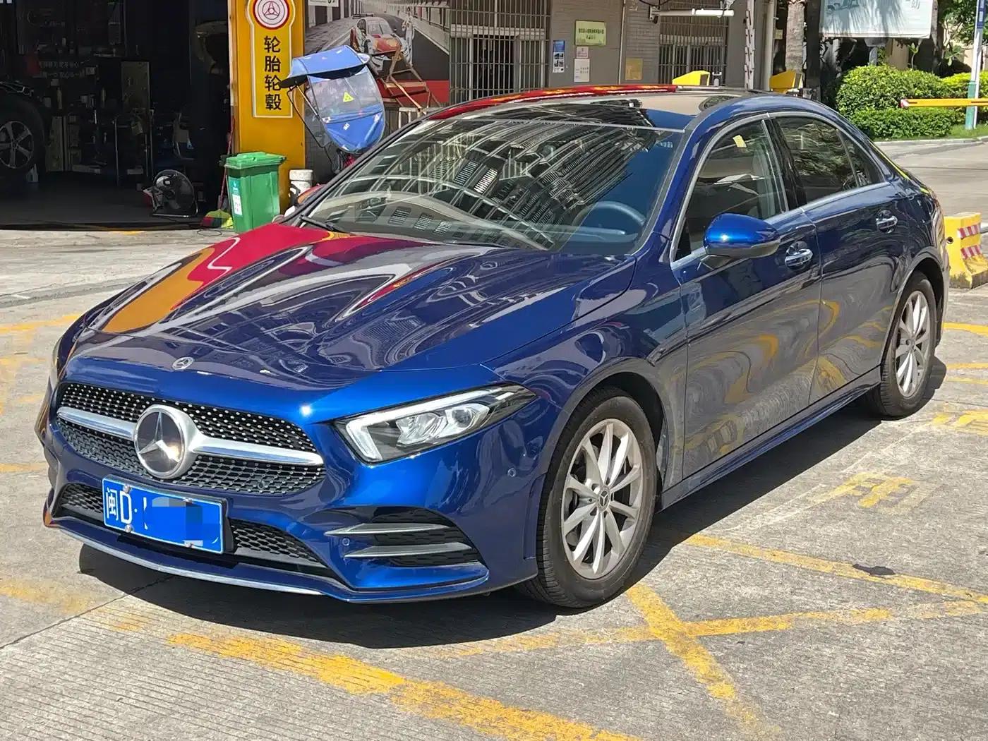 2021 Mercedes-Benz A-Class A 200 L Sport Sedan Dynamic — миниатюра 1