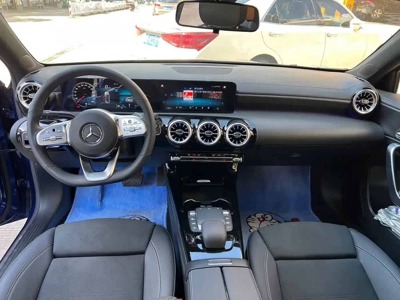 2021 Mercedes-Benz A-Class A 200 L Sport Sedan Dynamic — миниатюра 11