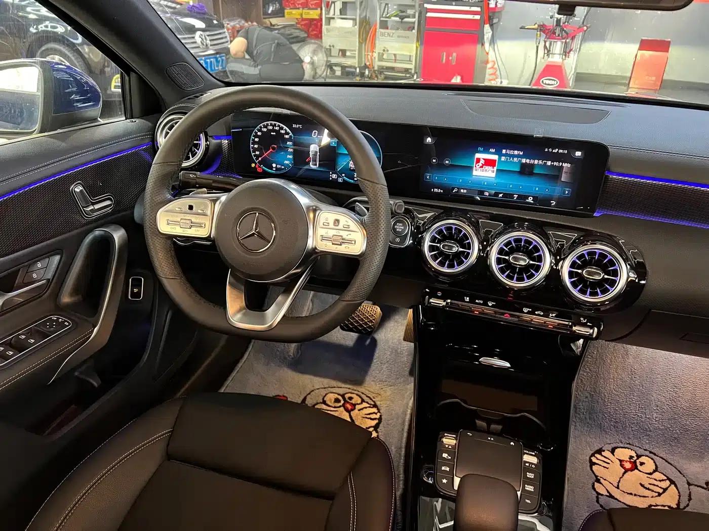 2021 Mercedes-Benz A-Class A 200 L Sport Sedan Dynamic — миниатюра 14