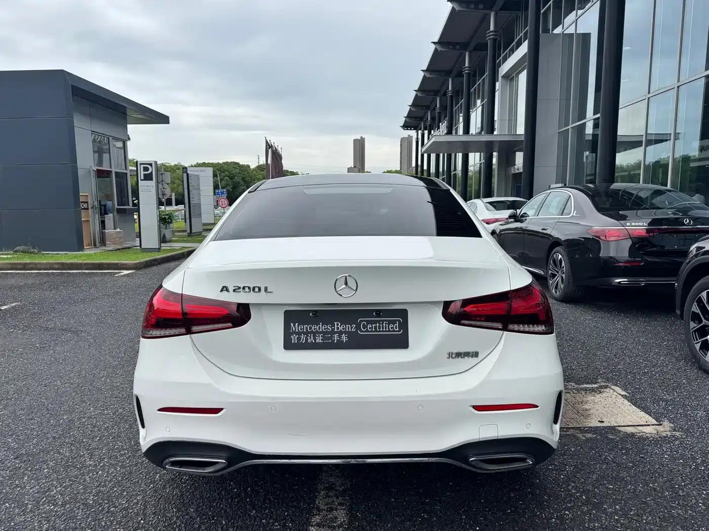 Mercedes-Benz A-Class 2020 Facelift A 200 L Sport Sedan Fashion Model — миниатюра 5