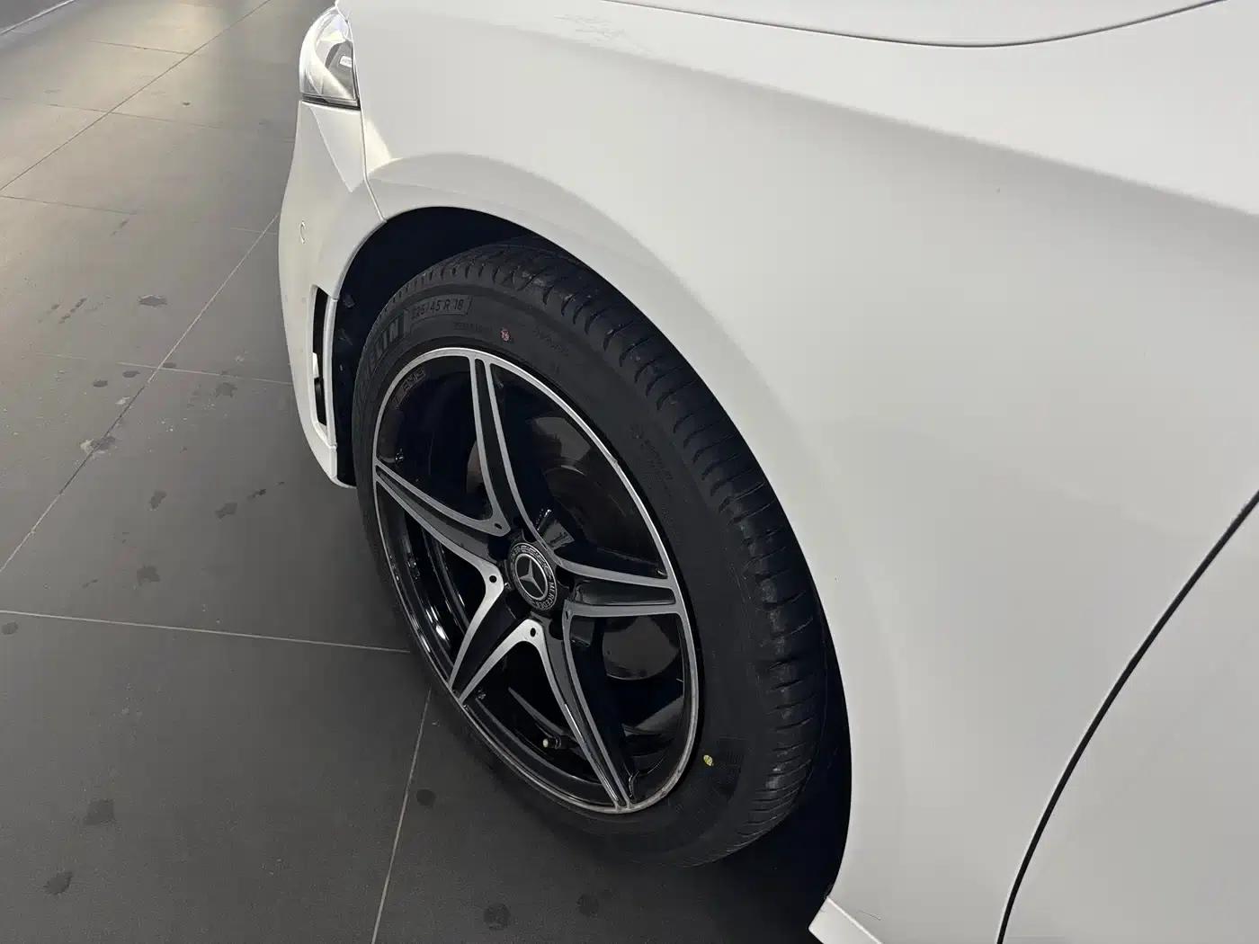 Mercedes-Benz A-Class 2021 A 200 L Sport Sedan Fashion Edition — миниатюра 15