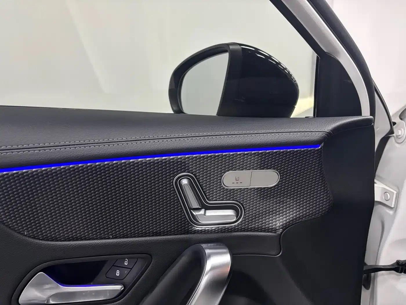 Mercedes-Benz A-Class 2021 A 200 L Sport Sedan Fashion Edition — миниатюра 9