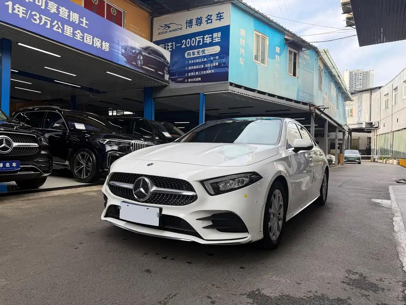 2019 Mercedes-Benz A-Class A 200 L Sport Sedan — миниатюра 1