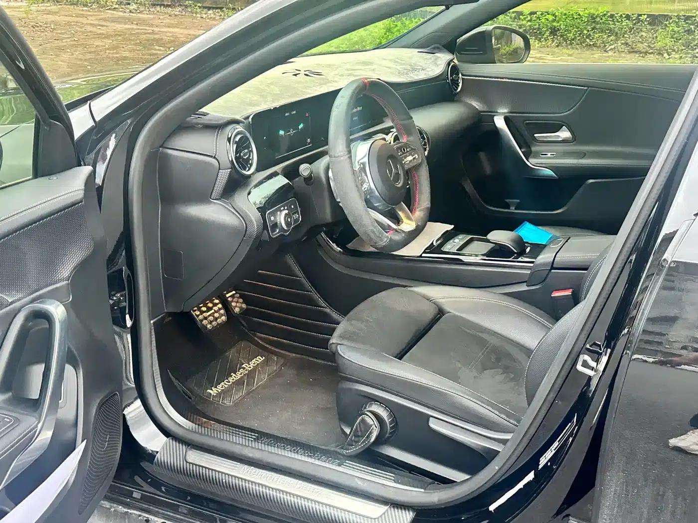 2019 Mercedes-Benz A-Class A 180 L Sport Sedan — миниатюра 6