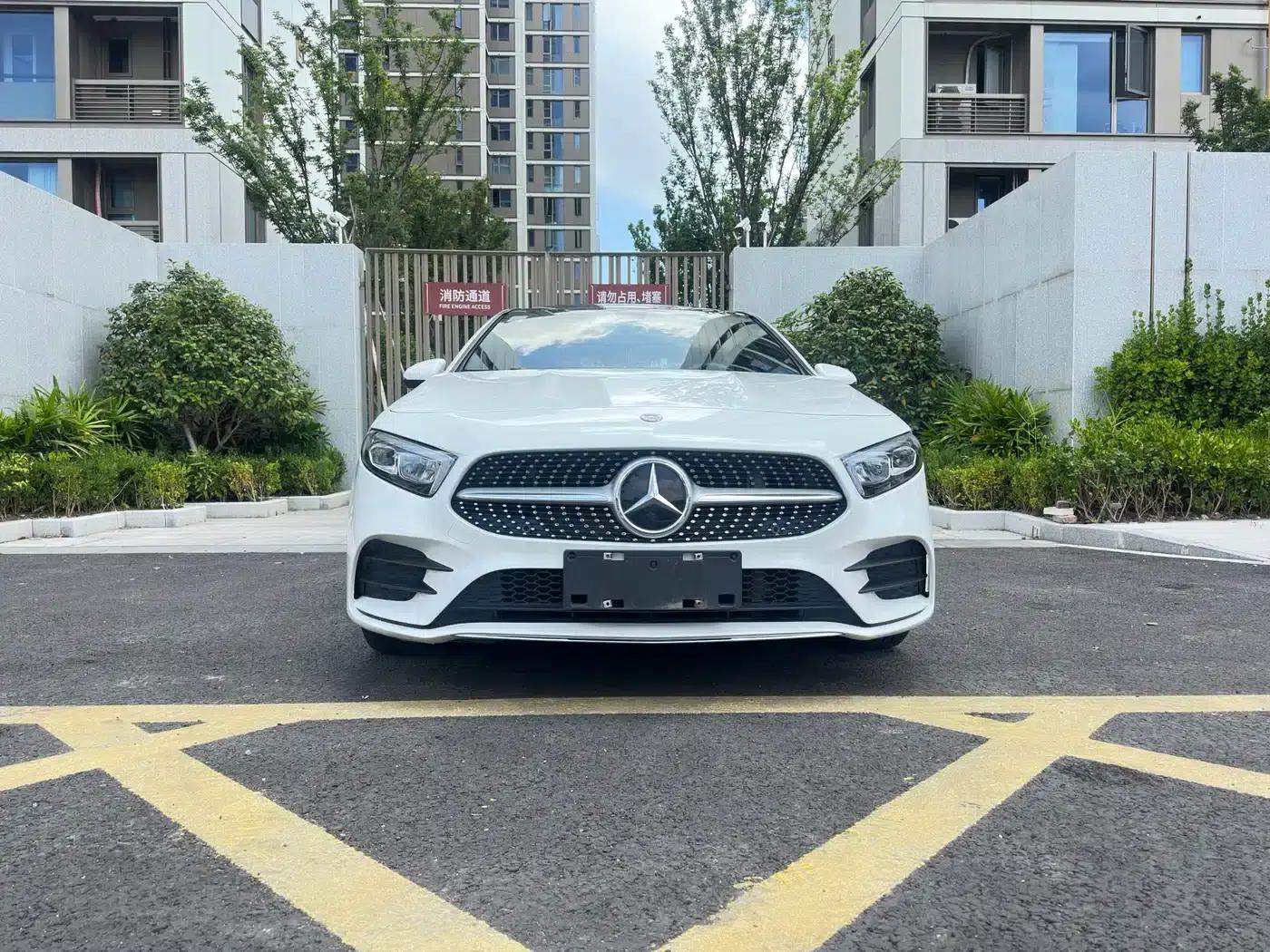 Mercedes-Benz A-Class 2021 A 200 L Sport Sedan Fashion Edition — миниатюра 2