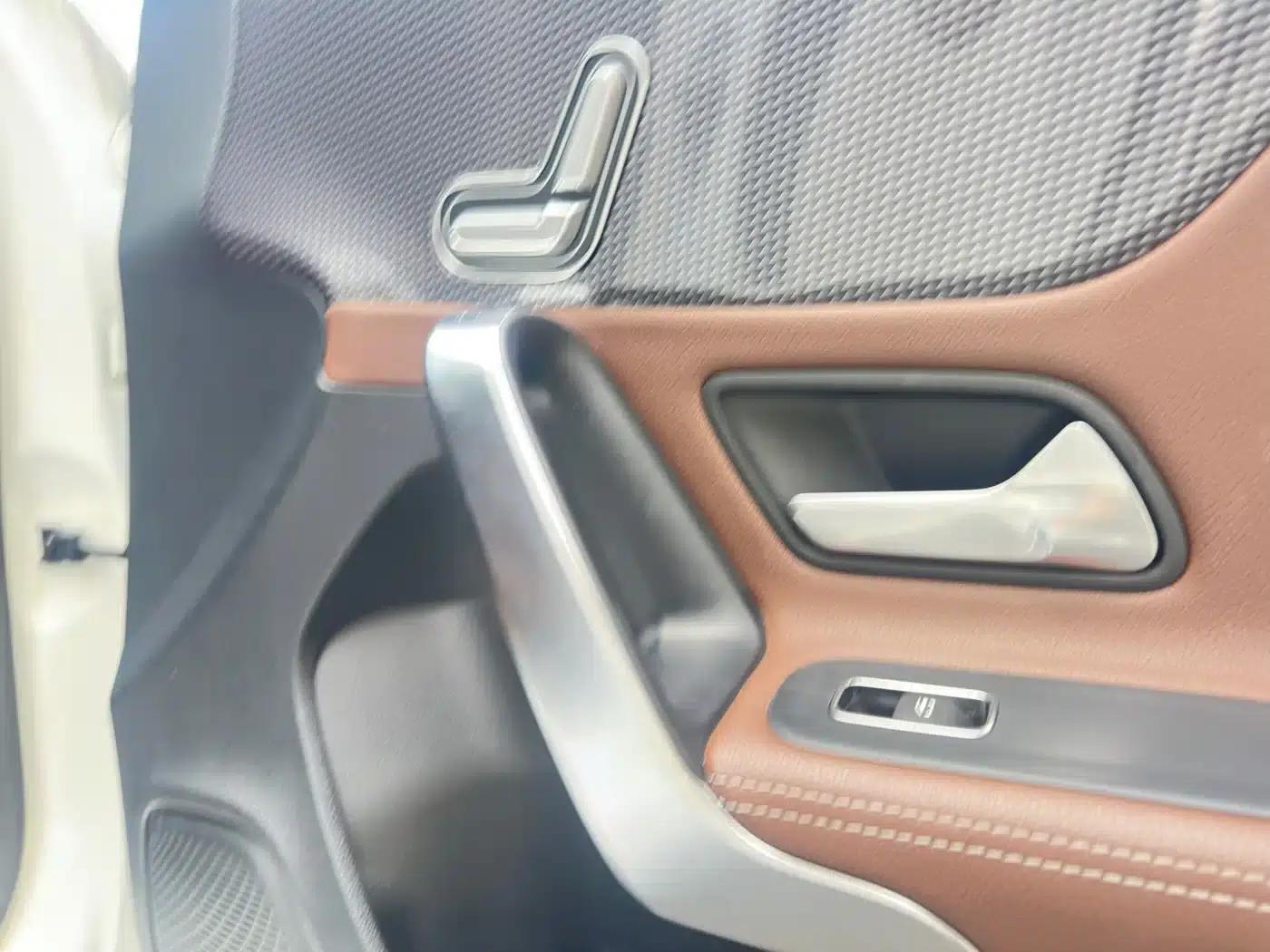 Mercedes-Benz A-Class 2021 A 200 L Sport Sedan Fashion Edition — миниатюра 11
