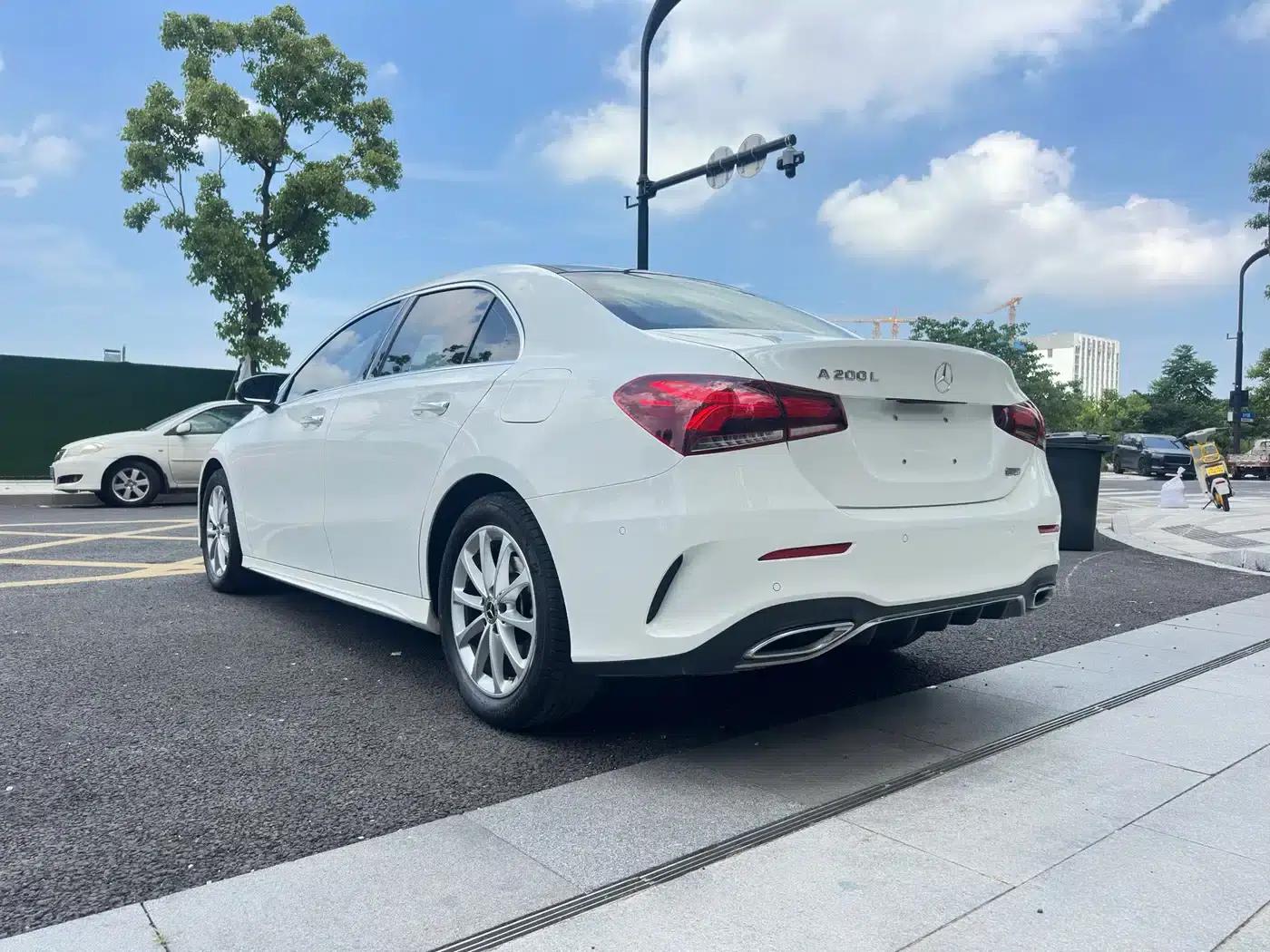 Mercedes-Benz A-Class 2021 A 200 L Sport Sedan Fashion Edition — миниатюра 7