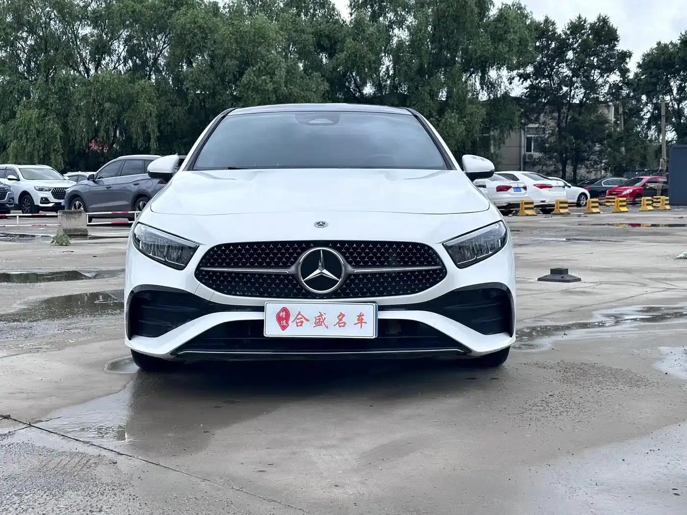 2023 Mercedes-Benz A-Class A 180 L — миниатюра 2