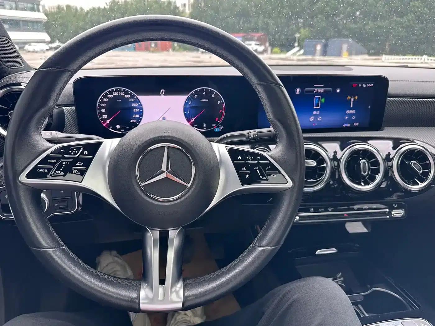 2023 Mercedes-Benz A-Class A 180 L — миниатюра 14