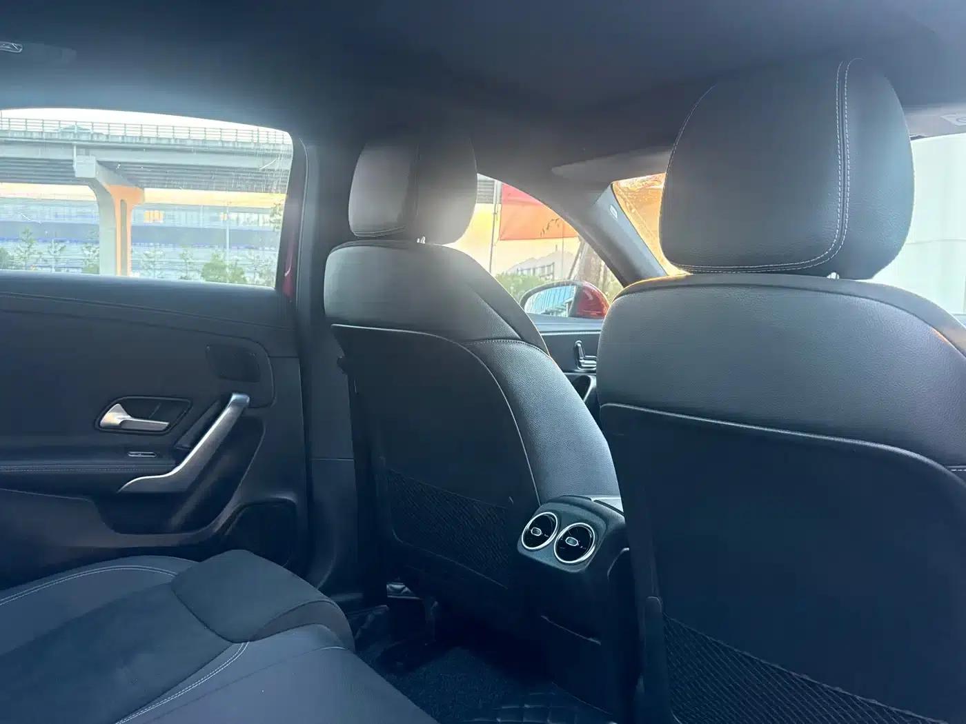 Mercedes-Benz A-Class 2020 A 200 L Sport Sedan — миниатюра 14