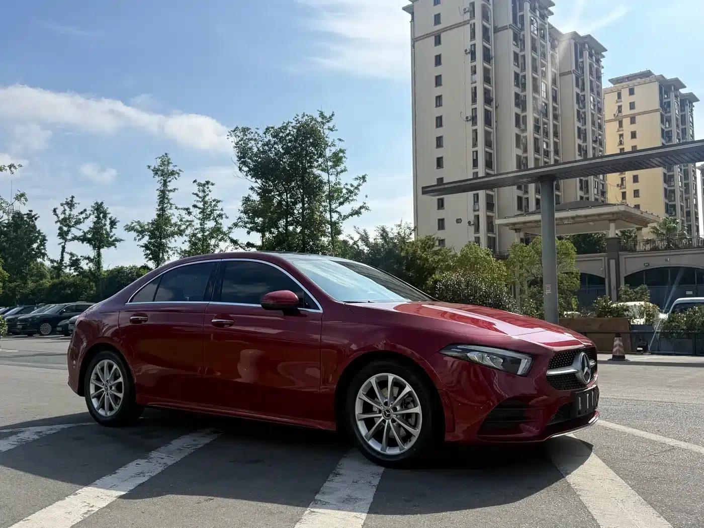 Mercedes-Benz A-Class 2020 A 200 L Sport Sedan — миниатюра 3