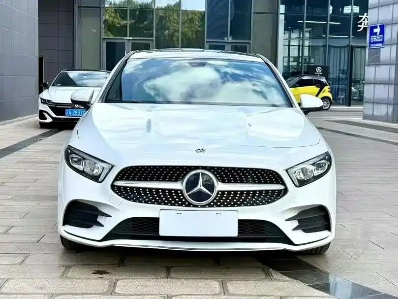 Mercedes-Benz A-Class 2021 A 200 L Sport Sedan Fashion Edition — миниатюра 2