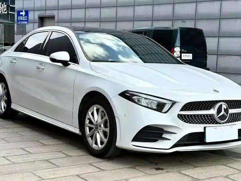 Mercedes-Benz A-Class 2021 A 200 L Sport Sedan Fashion Edition — миниатюра 4