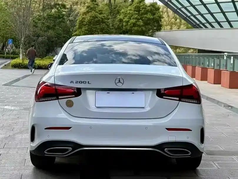Mercedes-Benz A-Class 2021 A 200 L Sport Sedan Fashion Edition — миниатюра 8