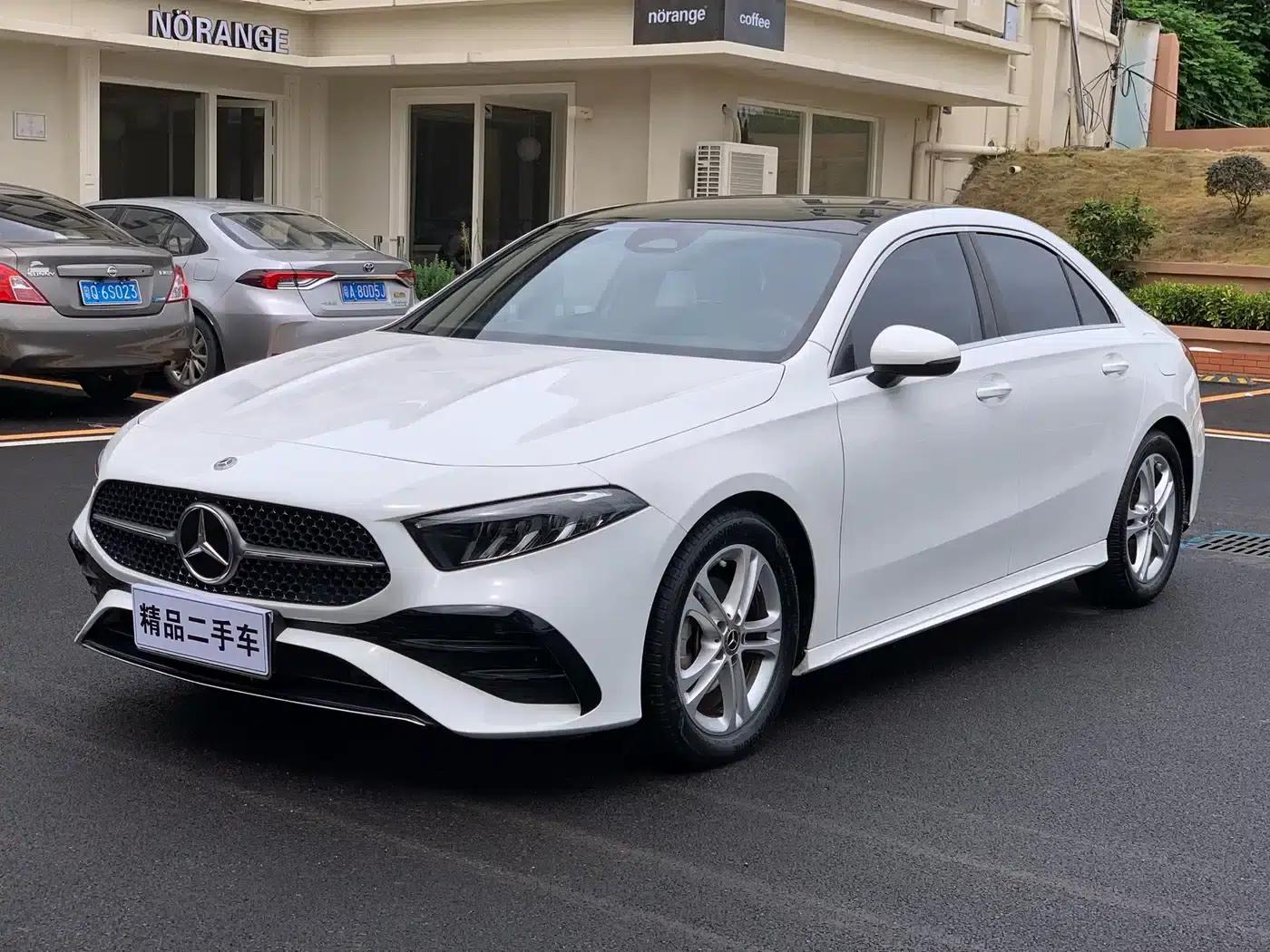 2023 Mercedes-Benz A-Class A 180 L — миниатюра 1