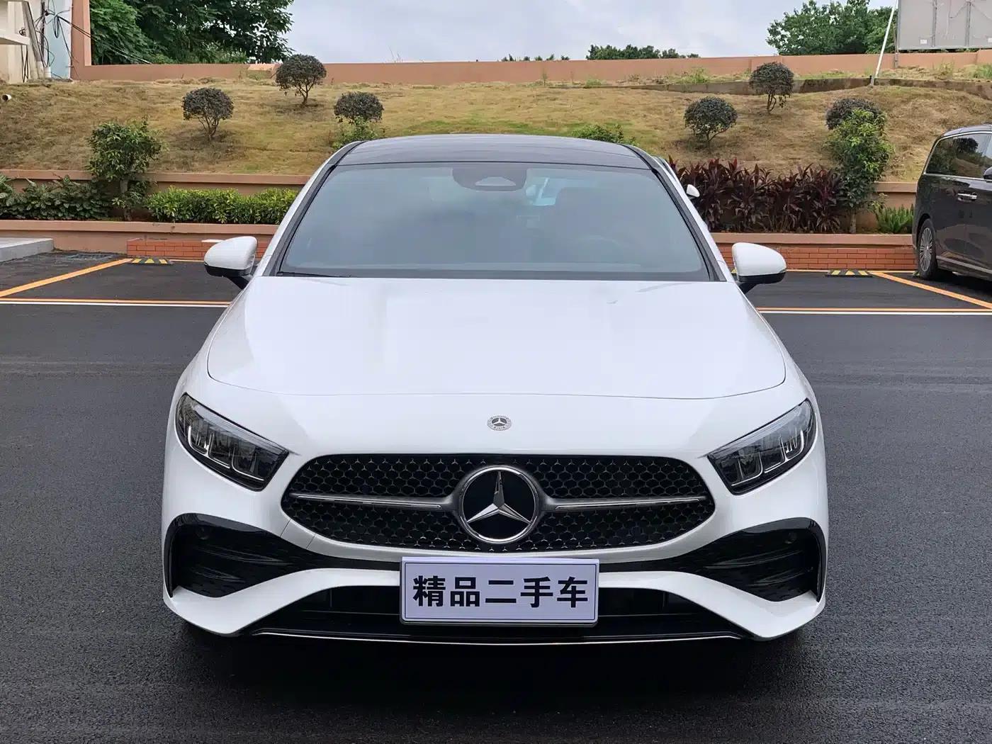 2023 Mercedes-Benz A-Class A 180 L — миниатюра 2