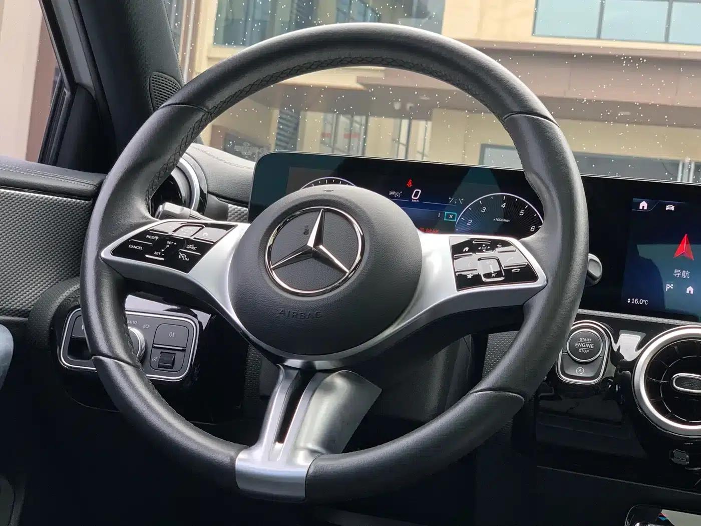 2023 Mercedes-Benz A-Class A 180 L — миниатюра 18