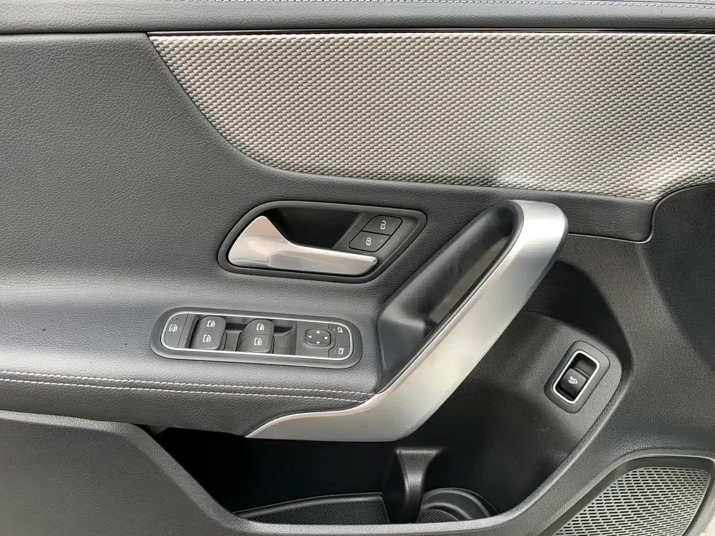 2023 Mercedes-Benz A-Class A 180 L — миниатюра 25