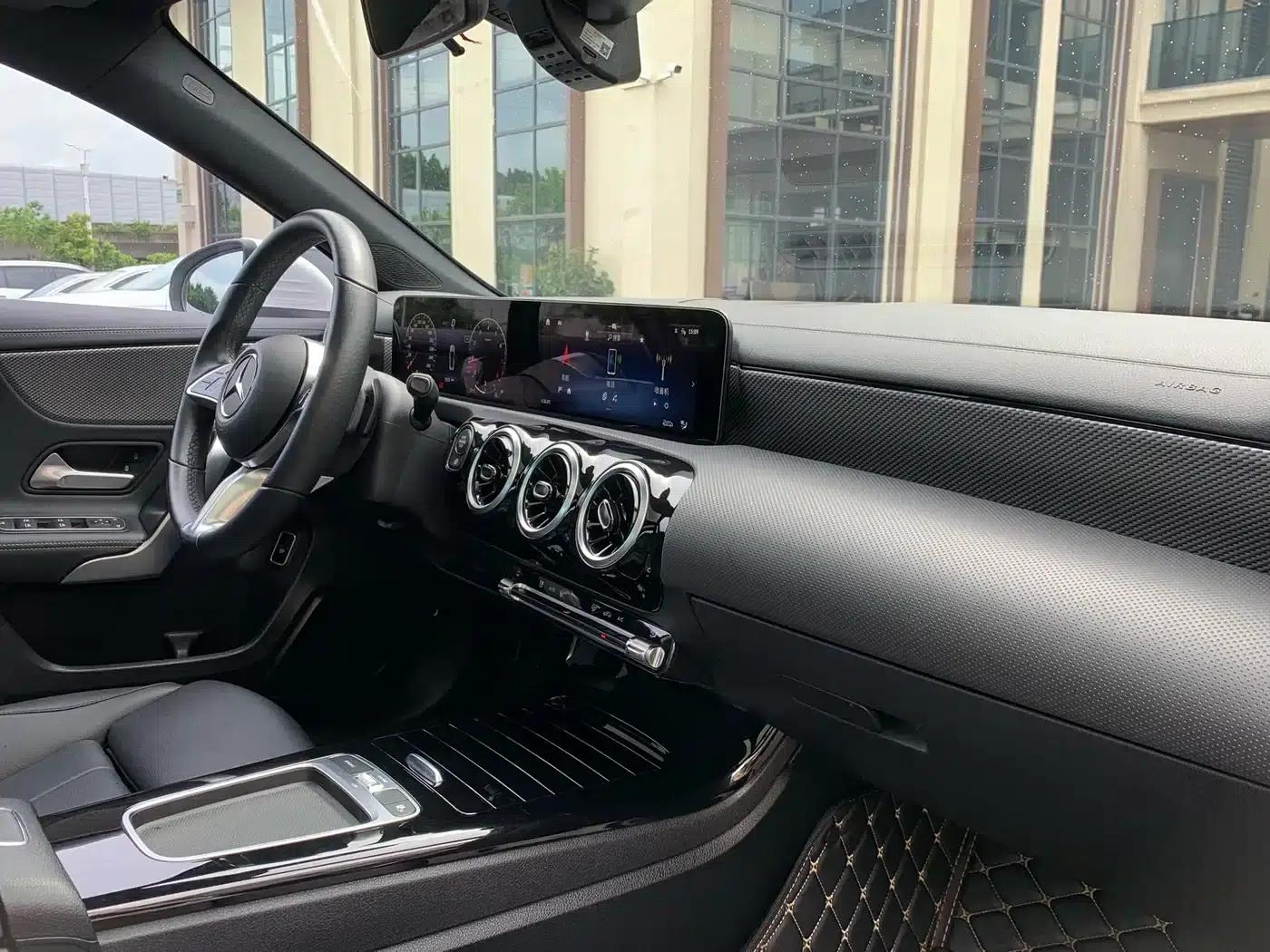 2023 Mercedes-Benz A-Class A 180 L — миниатюра 30