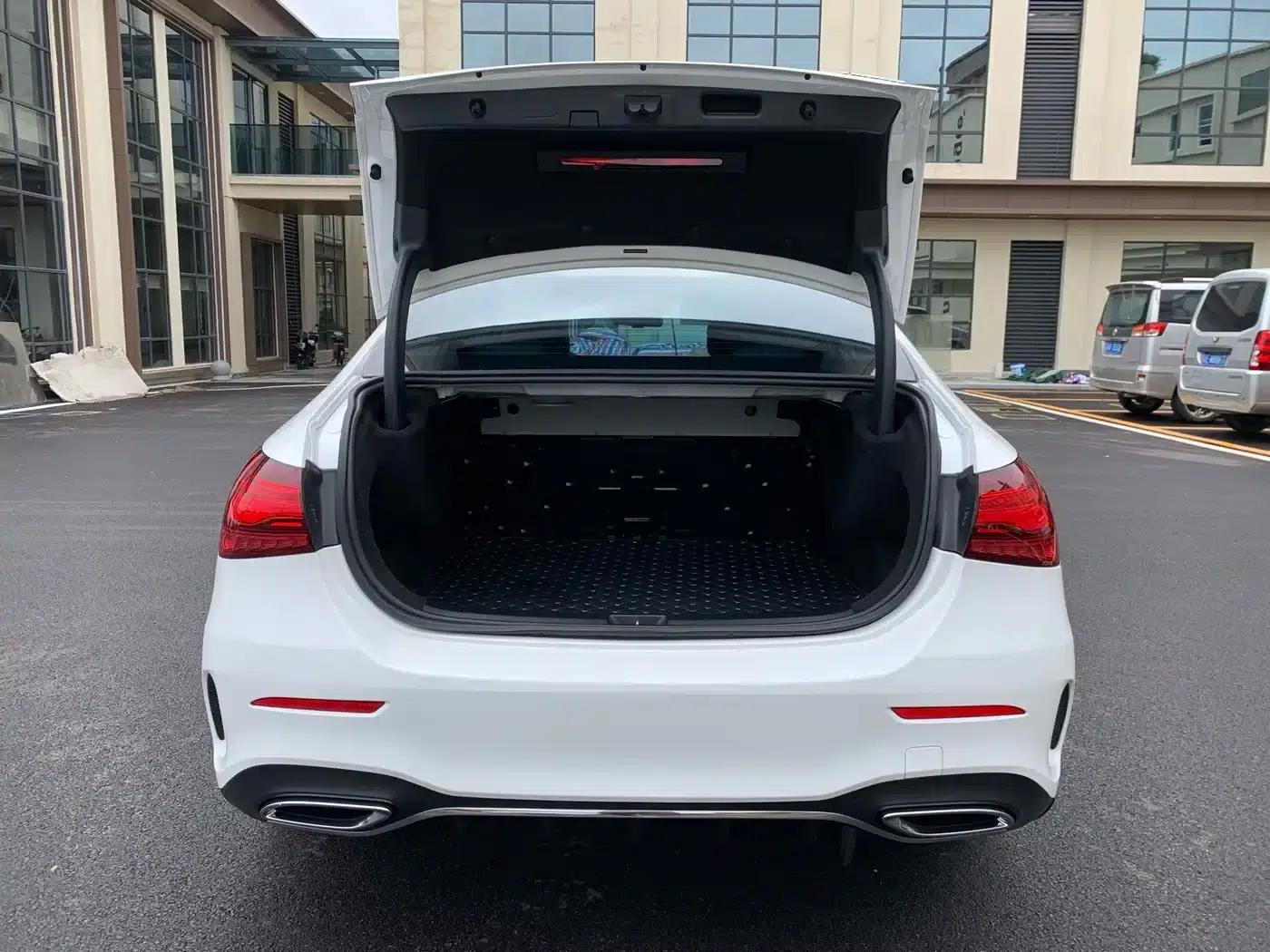 2023 Mercedes-Benz A-Class A 180 L — миниатюра 7