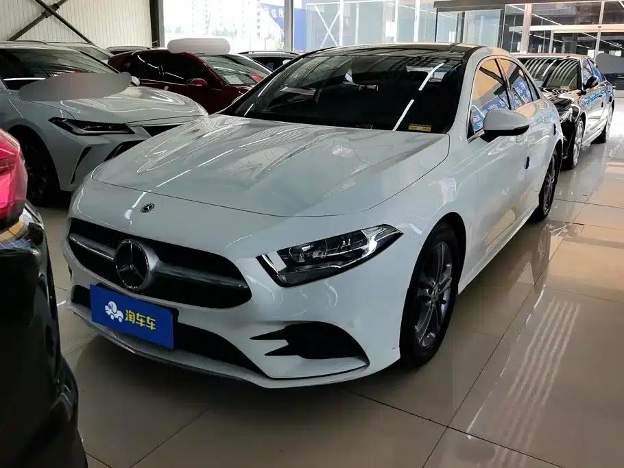 2022 Mercedes-Benz A-Class A 180 L Sport Sedan — миниатюра 2