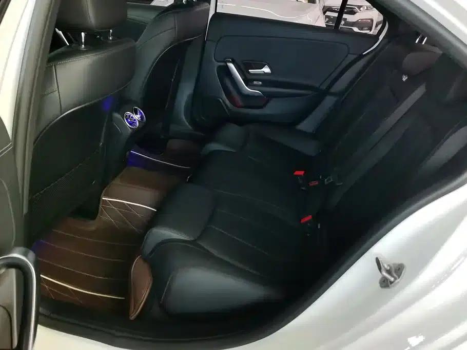 2022 Mercedes-Benz A-Class A 180 L Sport Sedan — миниатюра 11