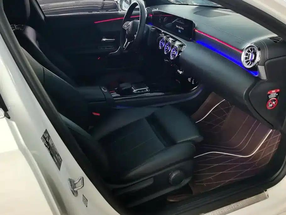 2022 Mercedes-Benz A-Class A 180 L Sport Sedan — миниатюра 8