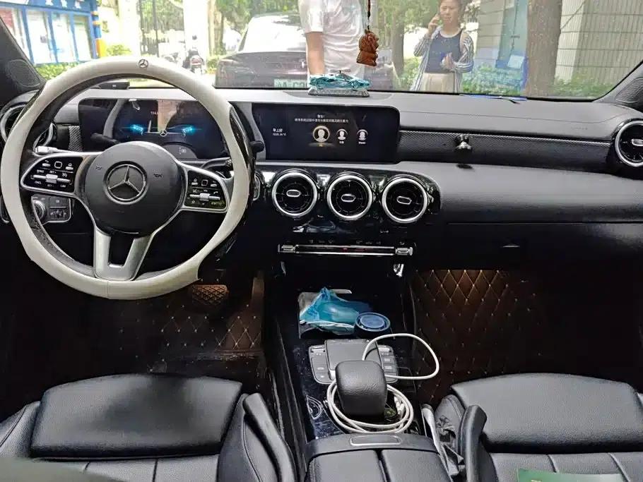 Mercedes-Benz A-Class 2021 Facelift A 180 L Sport Sedan — миниатюра 12