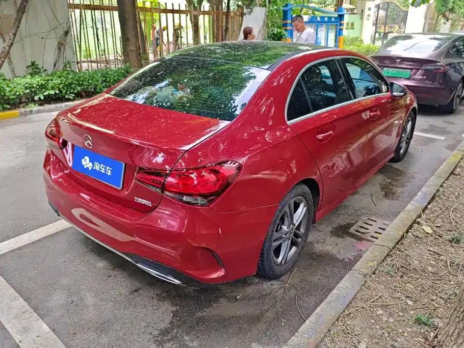 Mercedes-Benz A-Class 2021 Facelift A 180 L Sport Sedan — миниатюра 3