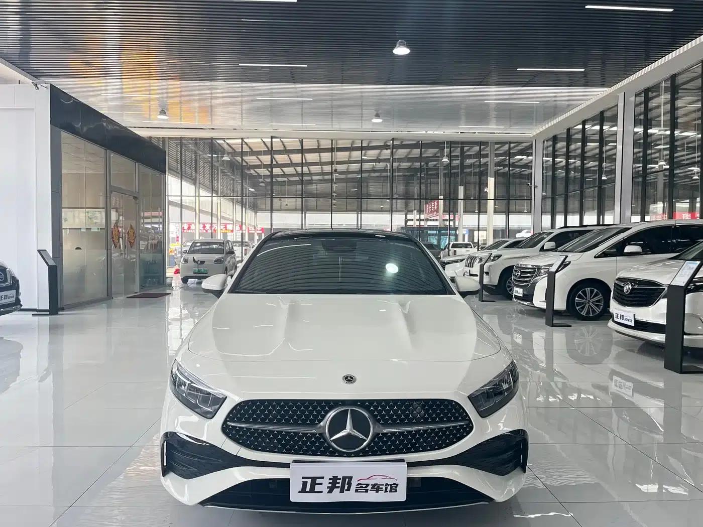 Mercedes-Benz A-Class 2024 A 200 L Fashion Edition — миниатюра 2