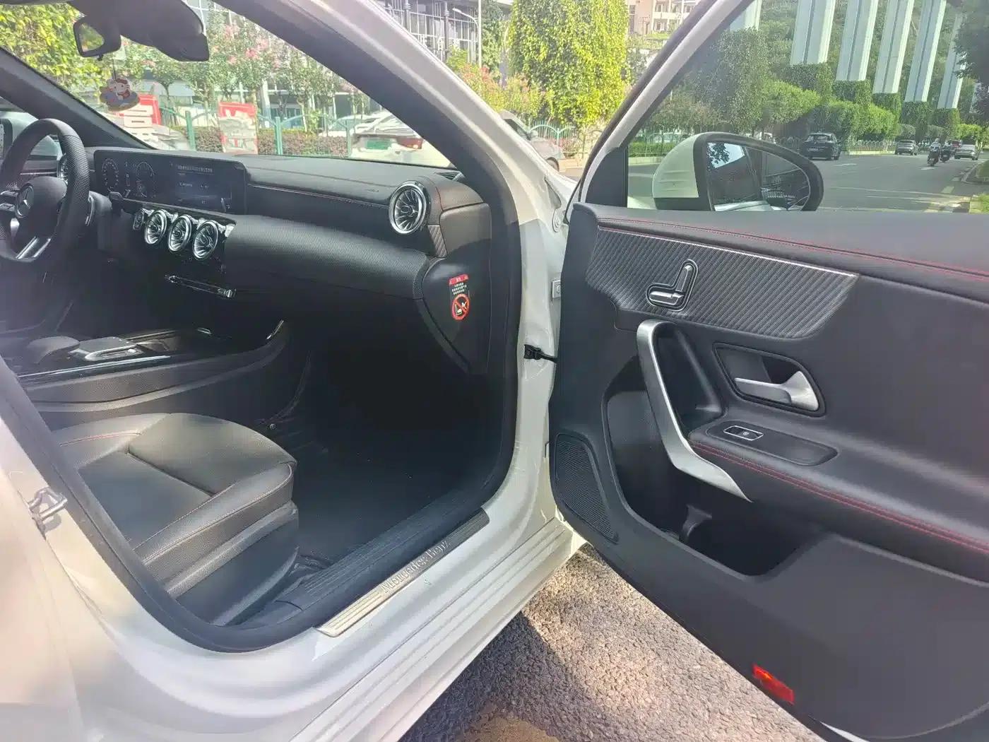 2023 Mercedes-Benz A-Class A 200 L Fashion Edition — миниатюра 8