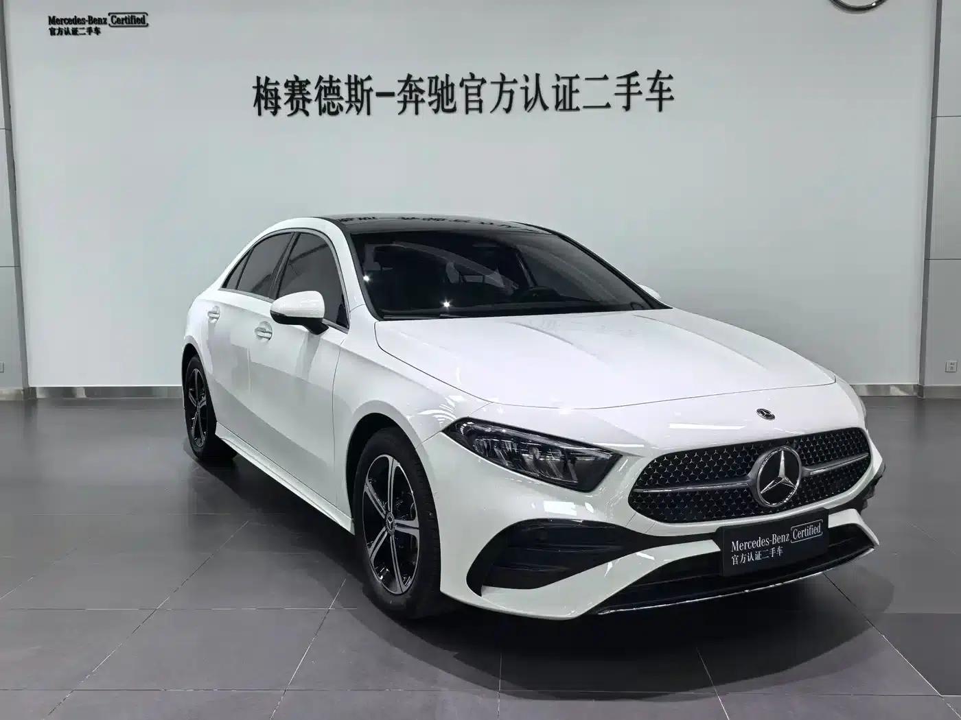 Mercedes-Benz A-Class 2024 A 200 L Fashion Edition — миниатюра 1