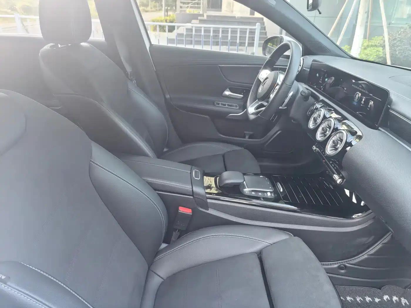 2023 Mercedes-Benz A-Class A 200 L Dynamic — миниатюра 16