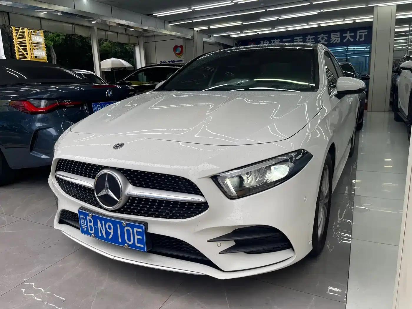 Mercedes-Benz A-Class 2022 Facelift A 200 L Sport Sedan Fashion Model — миниатюра 1
