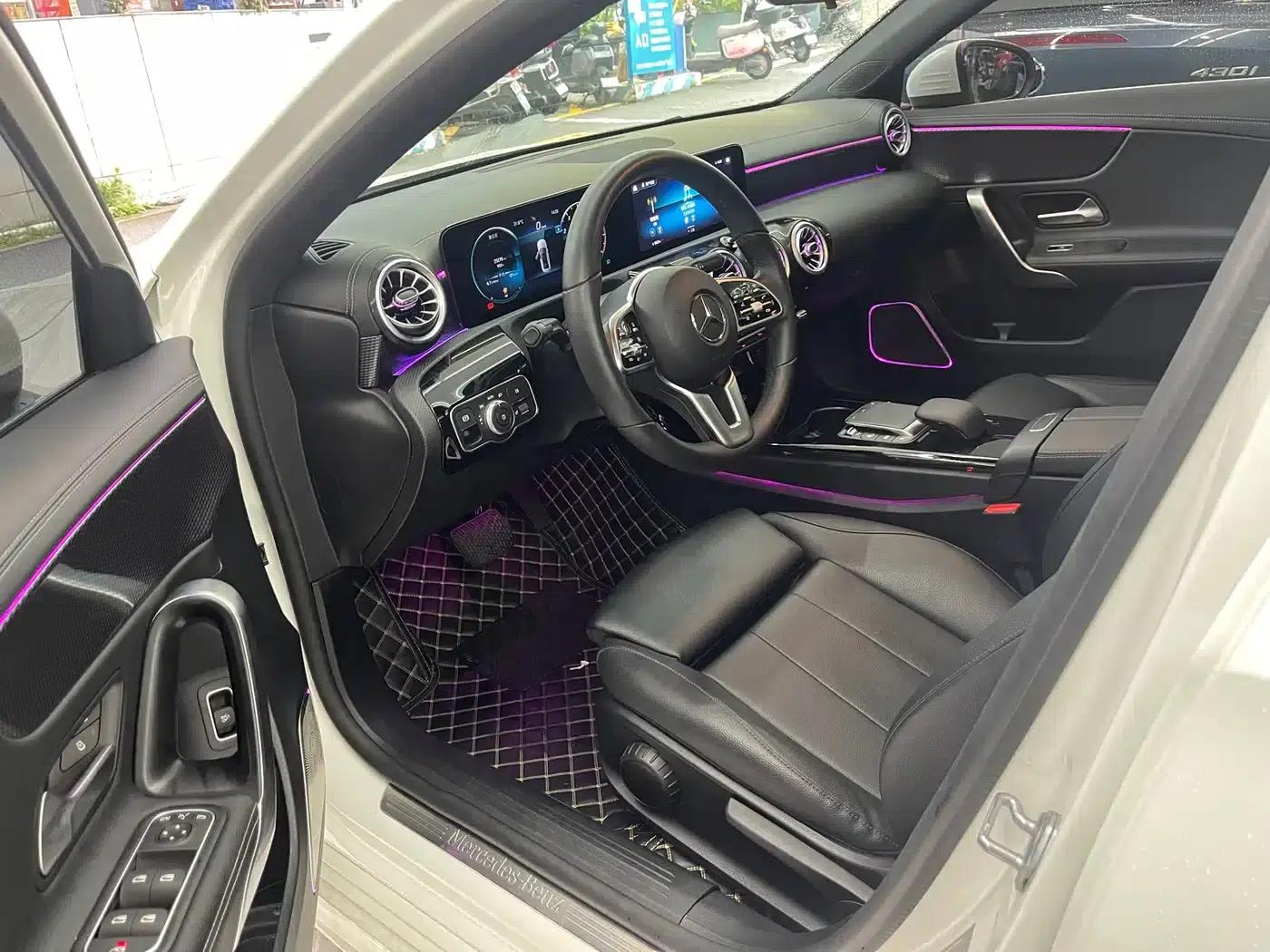 Mercedes-Benz A-Class 2022 Facelift A 200 L Sport Sedan Fashion Model — миниатюра 5